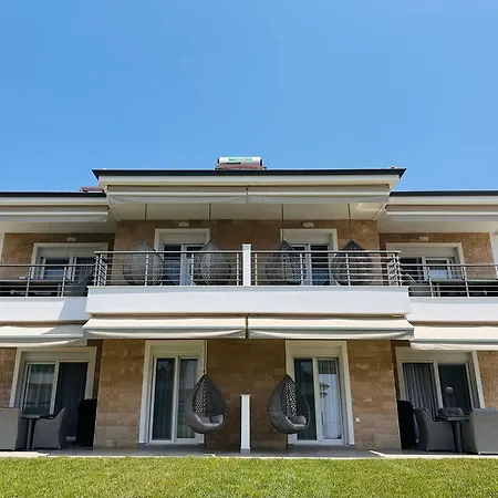 Apartment Royal - *